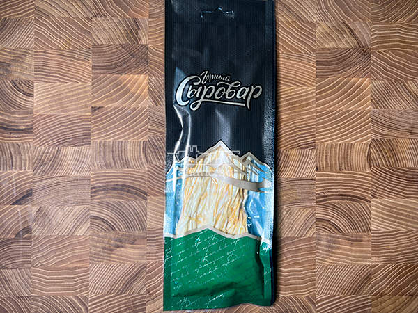 Сыр 60 гр ГОРНЫЙ СЫРОВАР (Паутинка копчёная) в Калуге