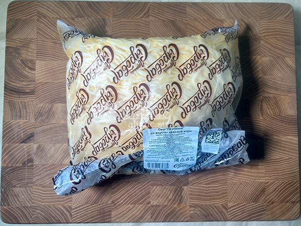 Сыр 1 кг ГОРНЫЙ СЫРОВАР (Паутинка со вкусом красной икры) в Калуге